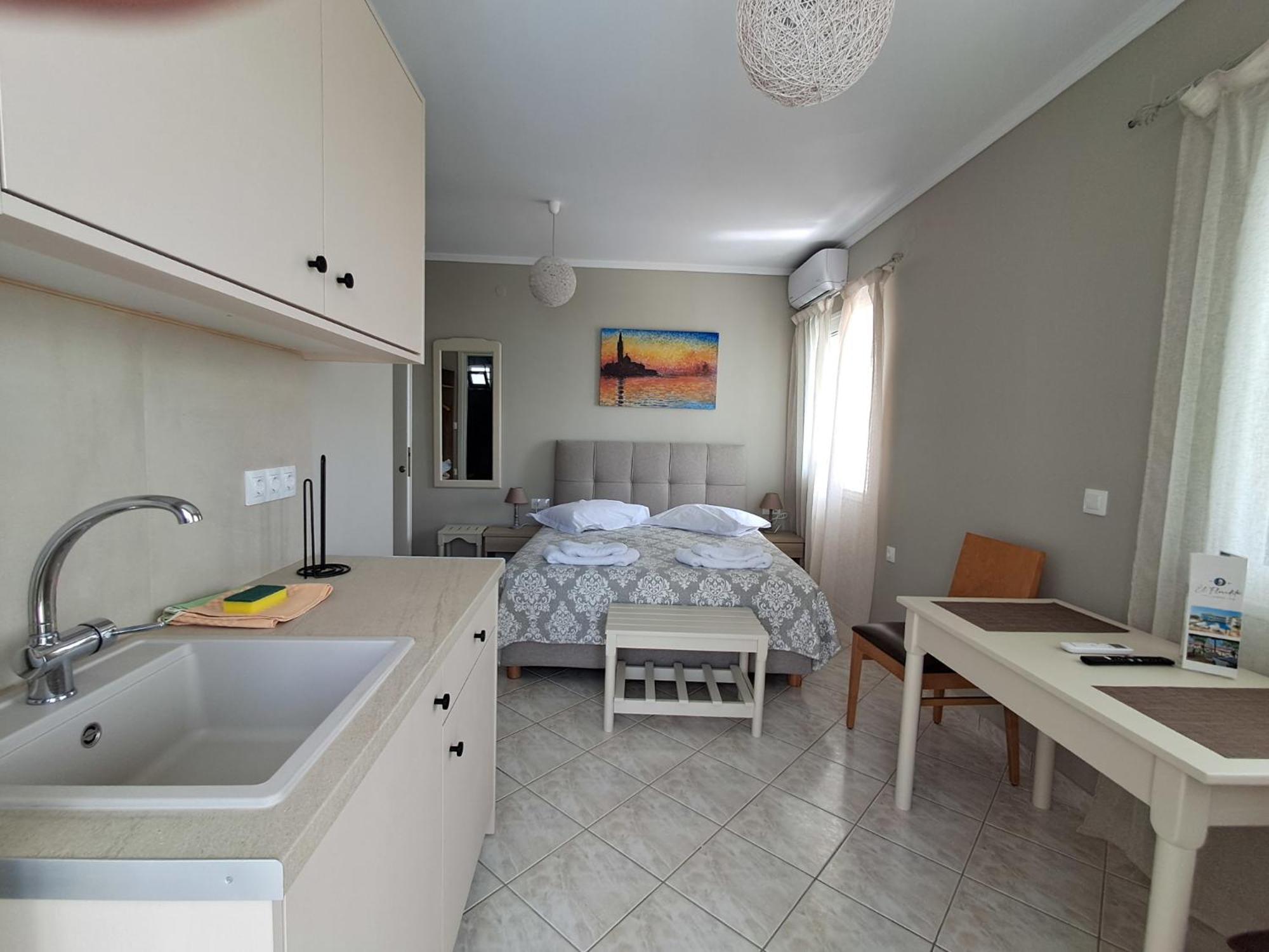 Sigma Hotel Paralia Vrachou Bagian luar foto