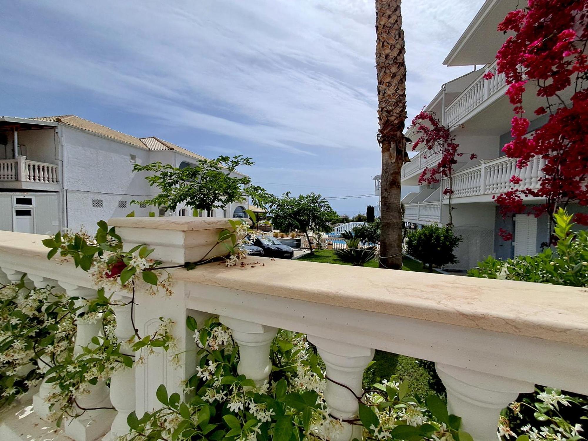Sigma Hotel Paralia Vrachou Bagian luar foto
